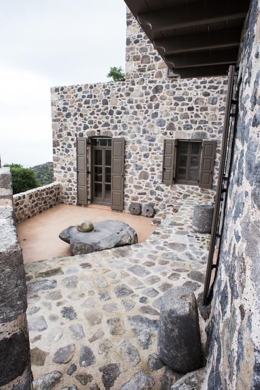 Moustafa Stone House Villa Emporeiós Екстериор снимка